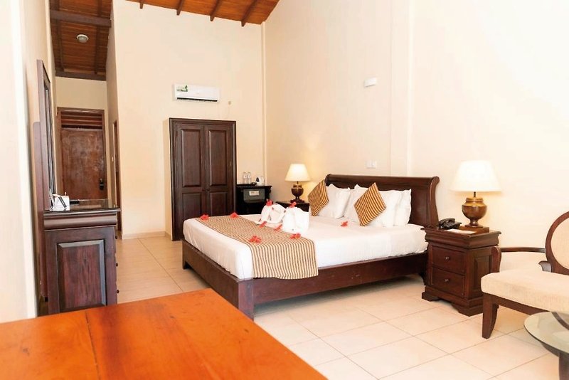 Paradise Beach Club Mirissa 24