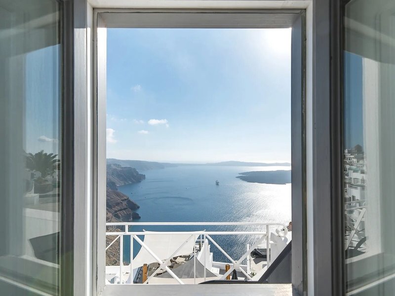 Aqua Luxury Suites 8