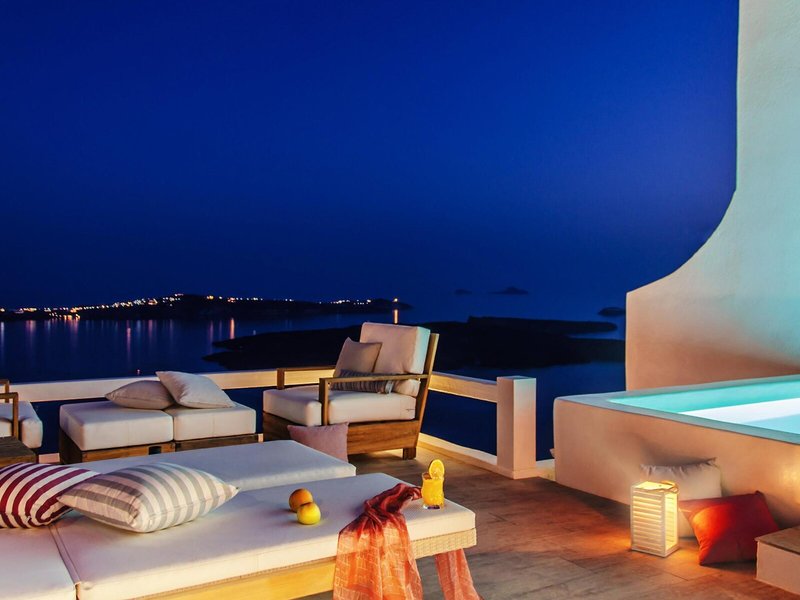 Aqua Luxury Suites 13