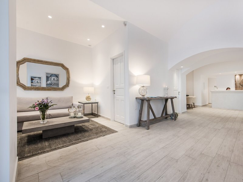 Aqua Luxury Suites 26