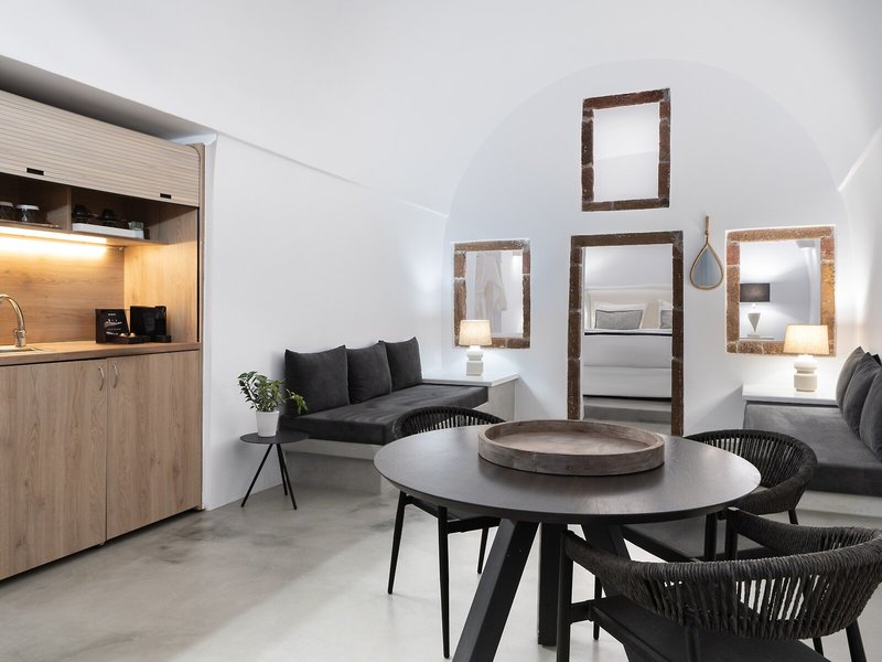 Aqua Luxury Suites 28