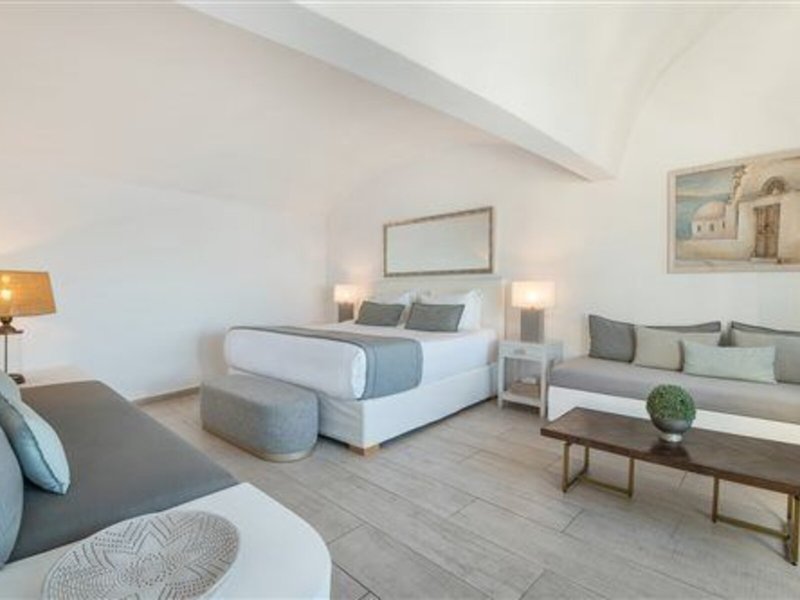 Aqua Luxury Suites 49