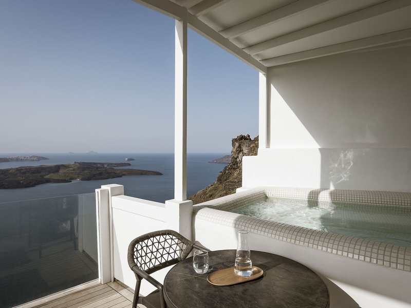Aqua Luxury Suites 19