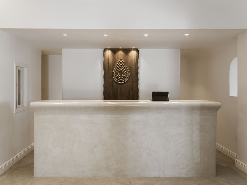 Aqua Luxury Suites 26