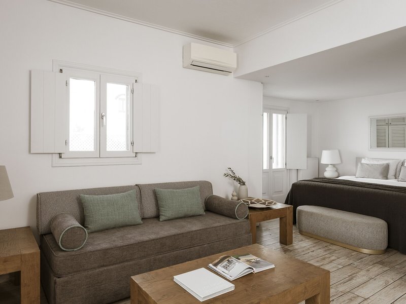 Aqua Luxury Suites 50