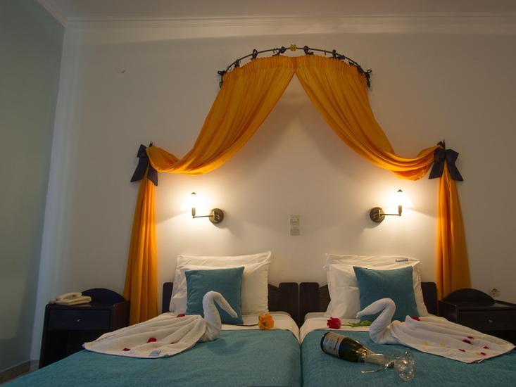 Anagenessis Village Hotel 8