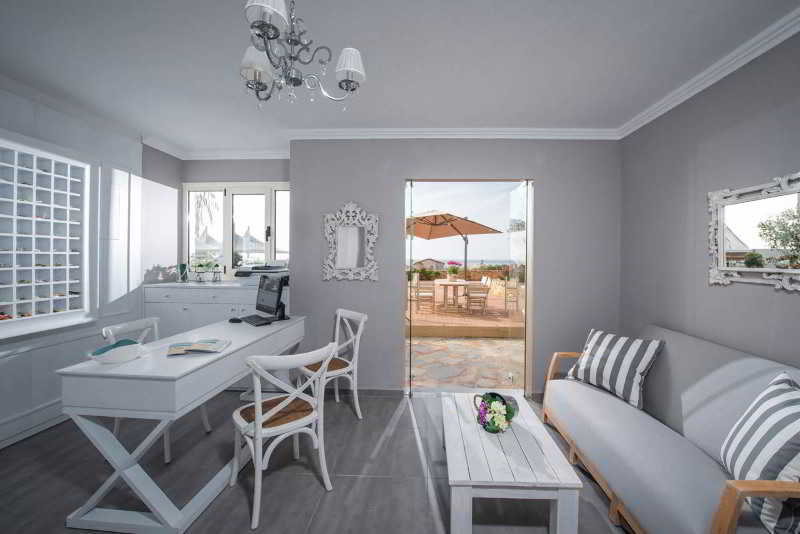 Notos Heights Hotel & Suites 2