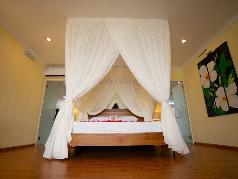 Thulhagiri Island Resort & Spa 32