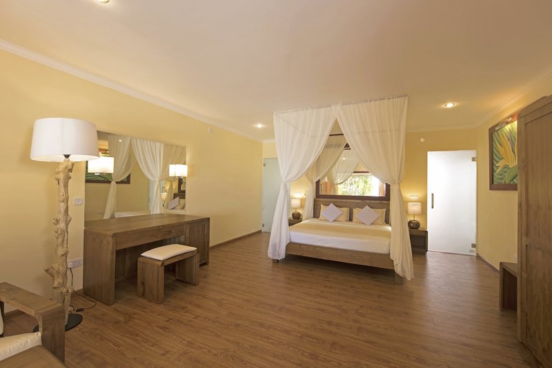Thulhagiri Island Resort & Spa 9
