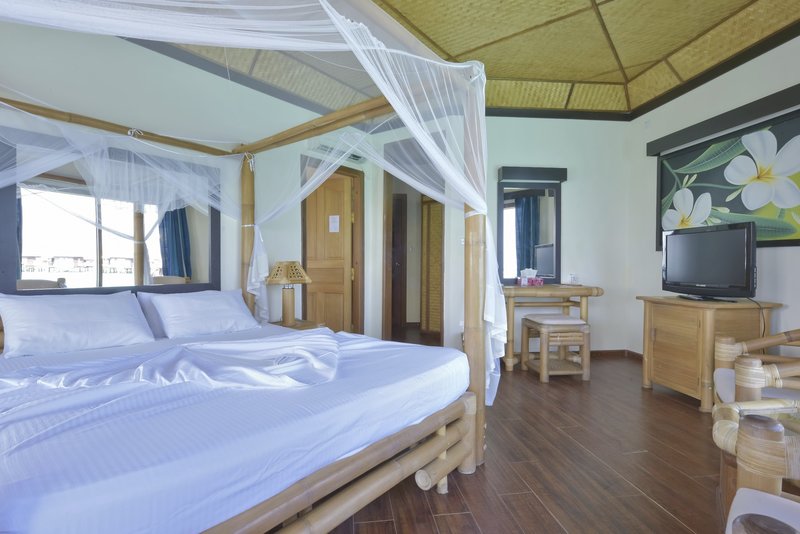 Thulhagiri Island Resort & Spa 10
