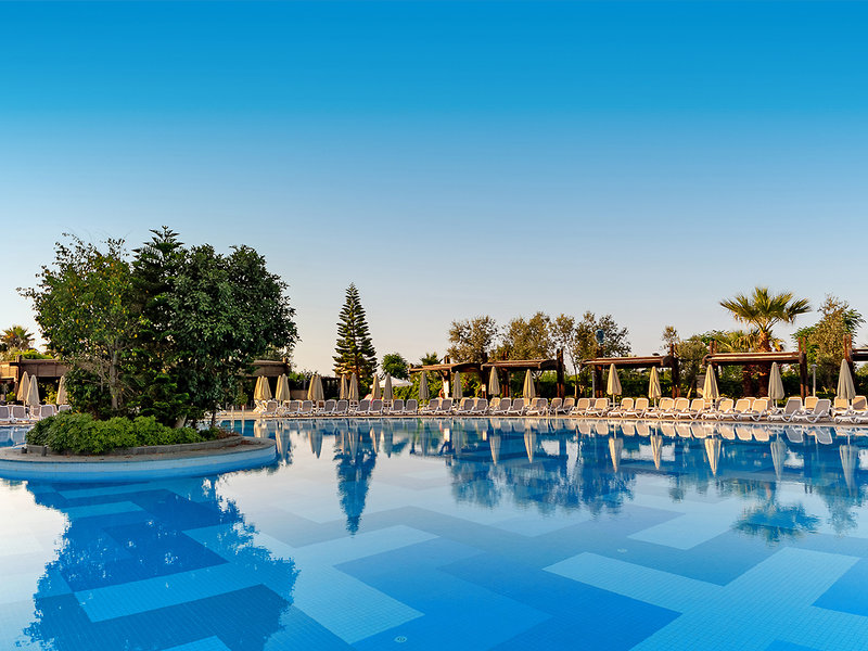 Seamelia Beach Resort & Spa 4