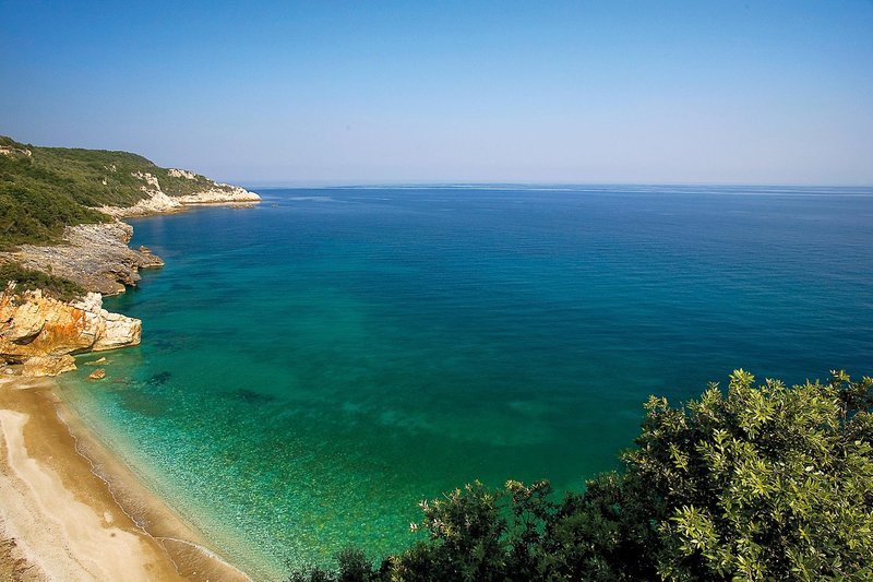 12 Months Luxury Resort 6
