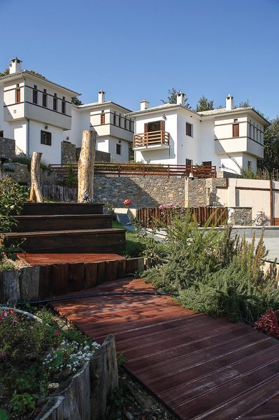 12 Months Luxury Resort 8