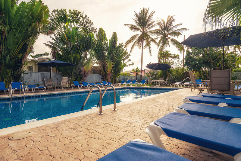 Time Out 4 - Outdoor Pool