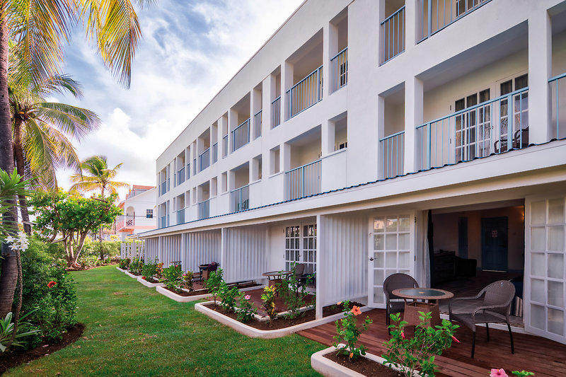 Time Out 18 - Exterior