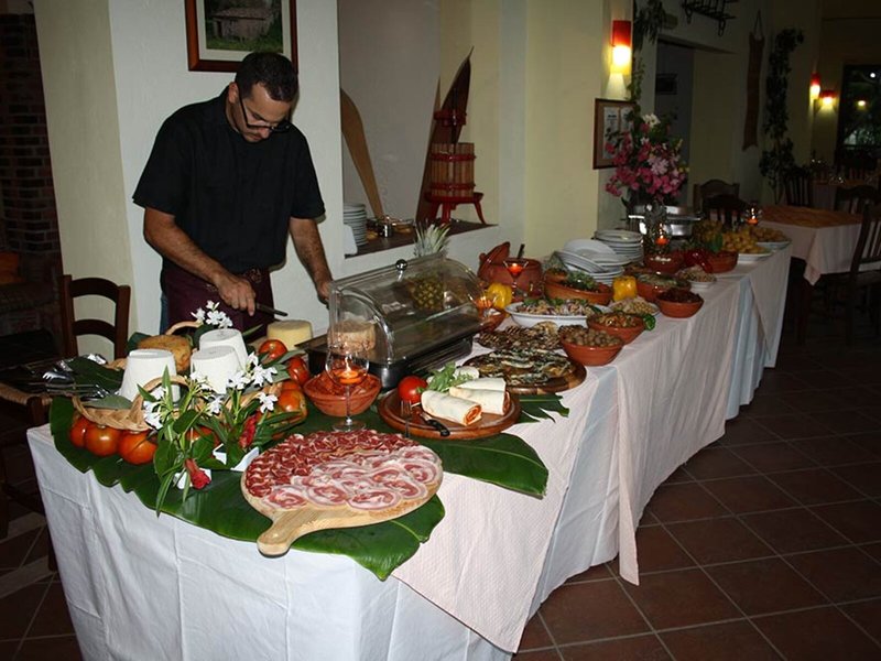 Residence Hotel La Taverna 13