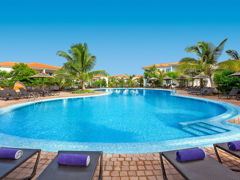 Melia Tortuga Beach Resort & Spa 1