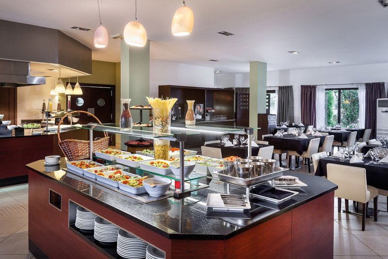 Melia Tortuga Beach Resort & Spa 8