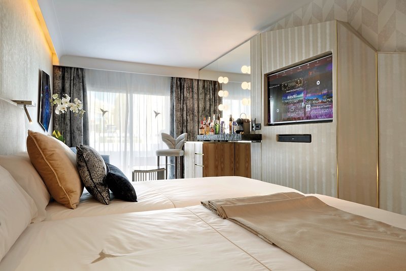 Ushuaïa Ibiza Beach Hotel 15