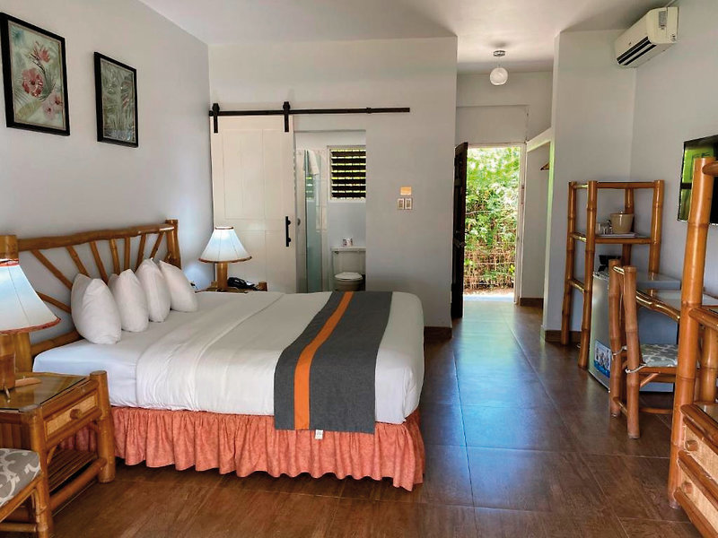 Toby's Resort 3