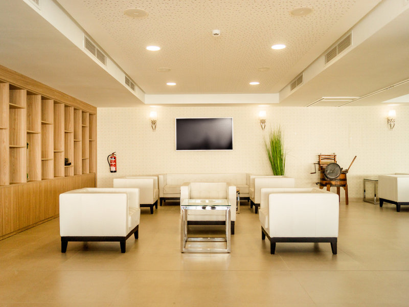 Tomir Portals Suites 10