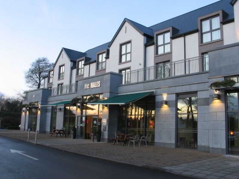 Raheen Woods Hotel 1