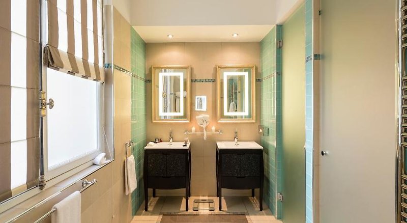 Majestic Hotel Spa Paris 2
