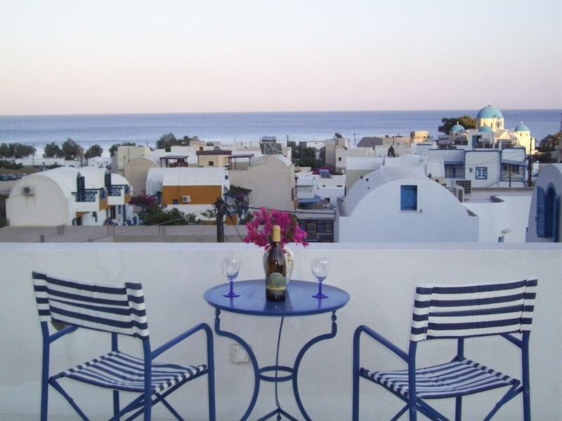 Ancient Thera Studios & Restaurant 3