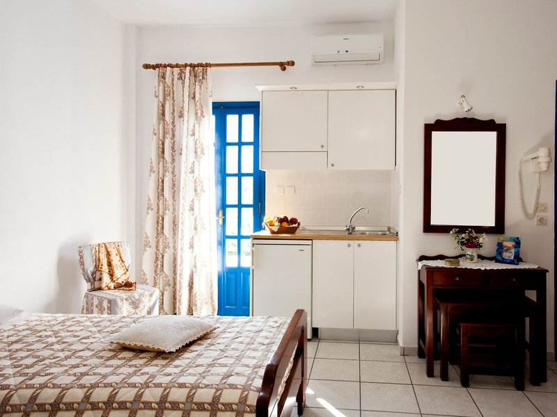 Ancient Thera Studios & Restaurant 15