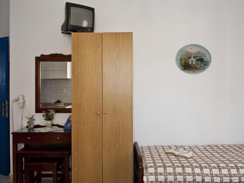 Ancient Thera Studios & Restaurant 16