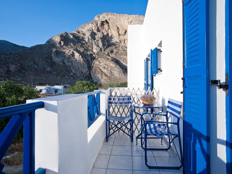 Ancient Thera Studios & Restaurant 2