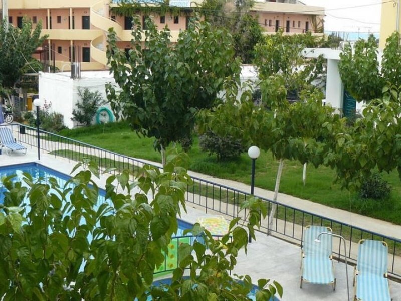 Leonidas Studios & Appartments 5 - Exterior