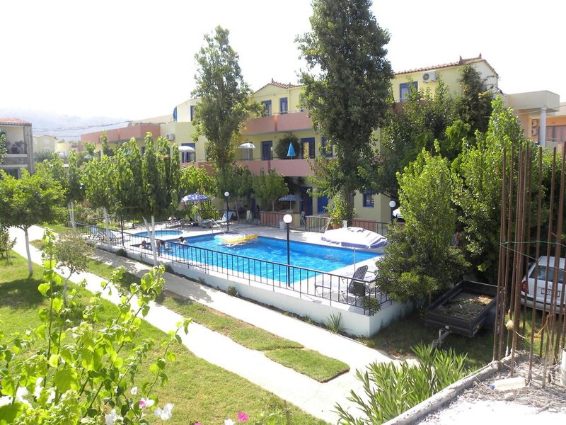 Leonidas Studios & Appartments 11 - Outdoor Pool