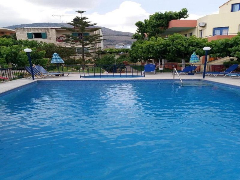 Leonidas Studios & Appartments 15 - Outdoor Pool