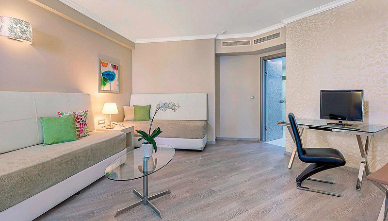 Atrium Platinum 8