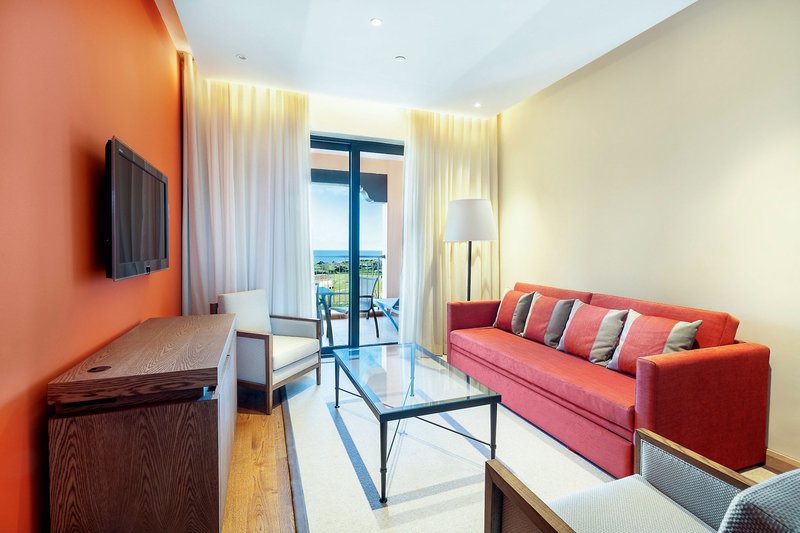 Cascade Wellness & Lifestyle Resort 12