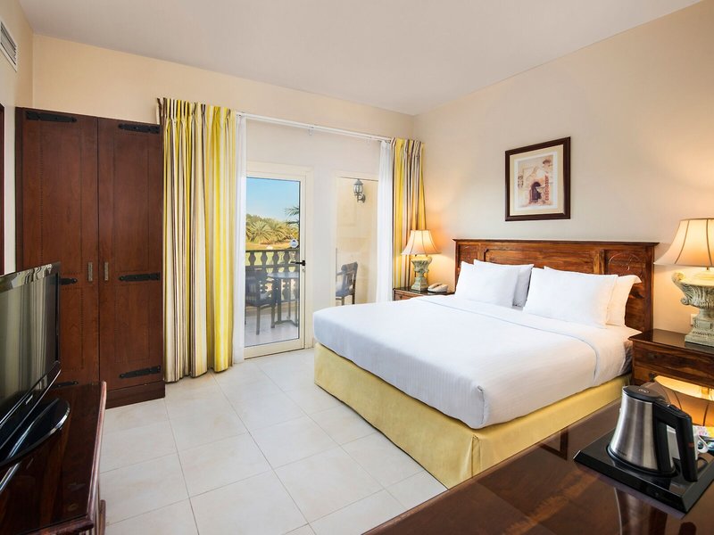 Al Hamra Village Golf & Beach Resort 40