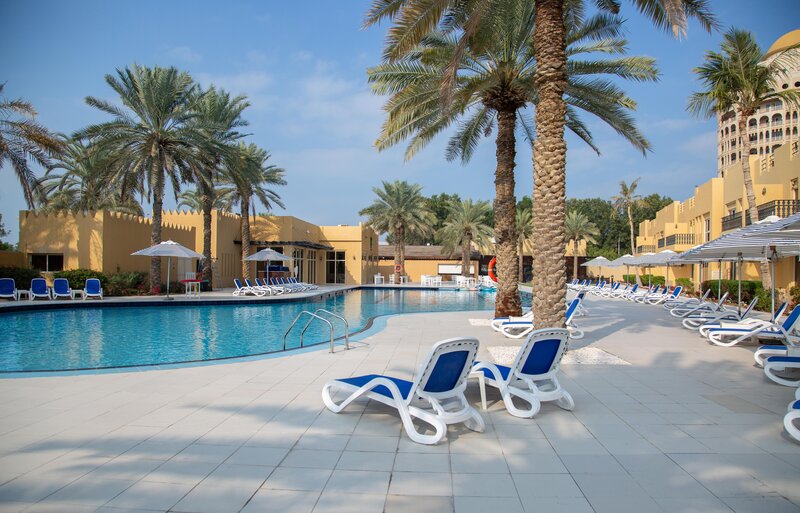 Al Hamra Village Hotel 18