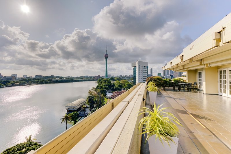 Cinnamon Lakeside Colombo  13