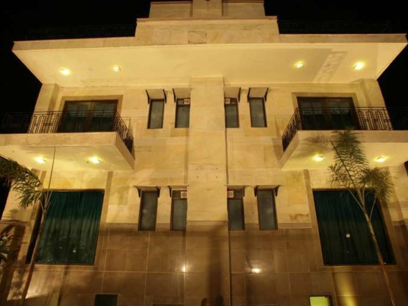 jüSTa, Gurgaon Hotel