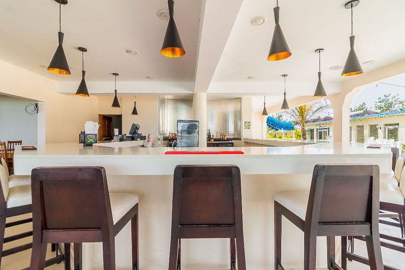 Travellers Beach Resort 5