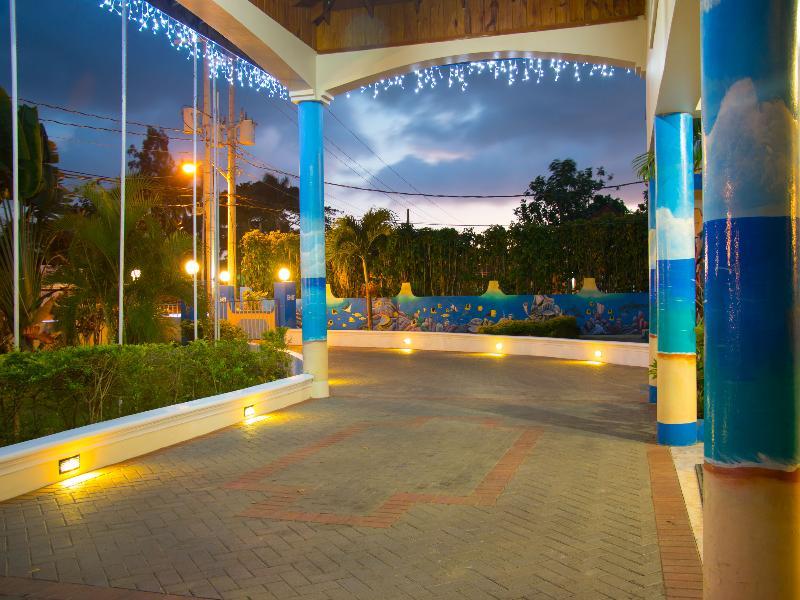 Travellers Beach Resort 1