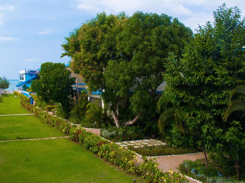 Travellers Beach Resort 2