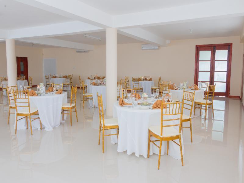 Travellers Beach Resort 4