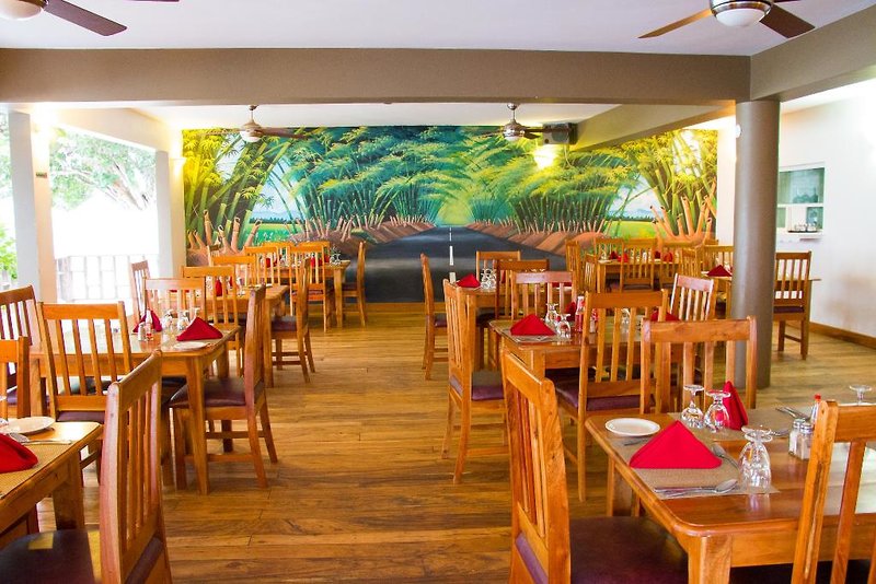 Travellers Beach Resort 4