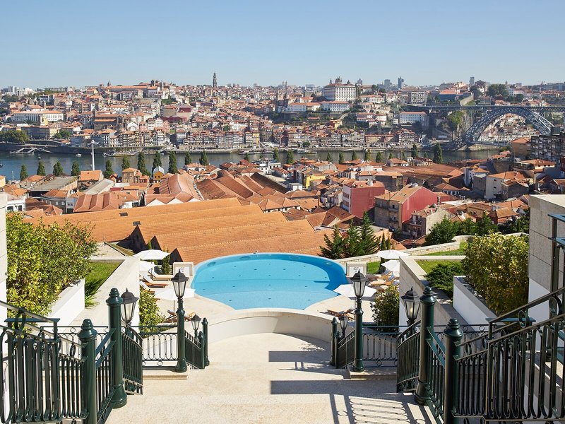 The Yeatman 12
