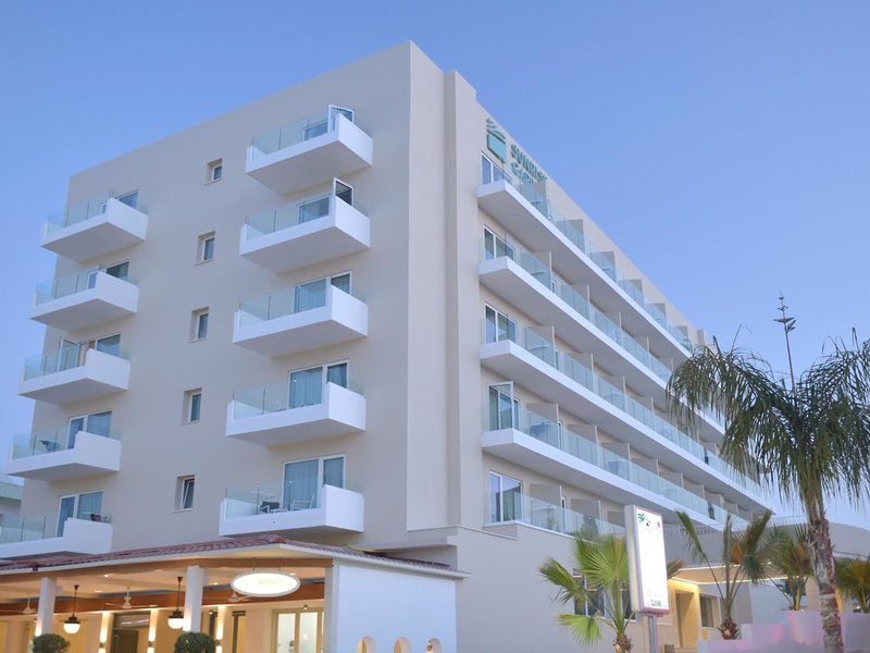 Sunrise Gardens 1 - Exterior