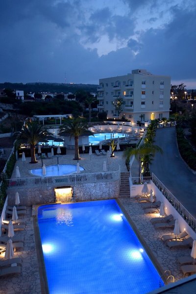 Sunrise Gardens 4 - Outdoor Pool
