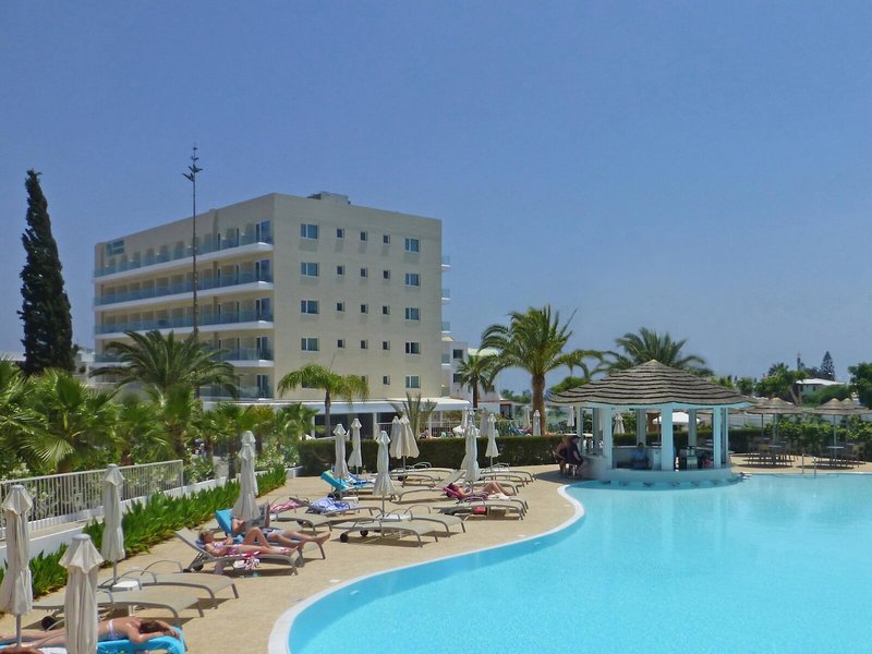 Sunrise Gardens 7 - Outdoor Pool