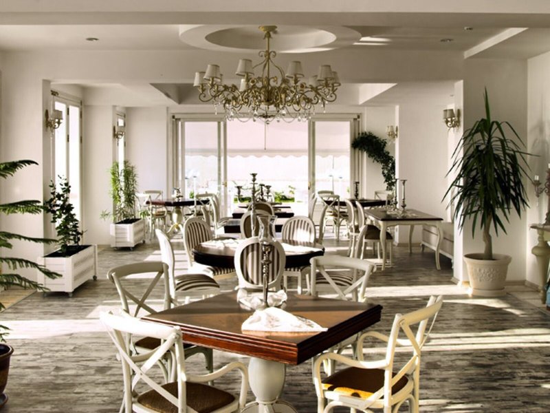 La Vista Boutique & Spa 14